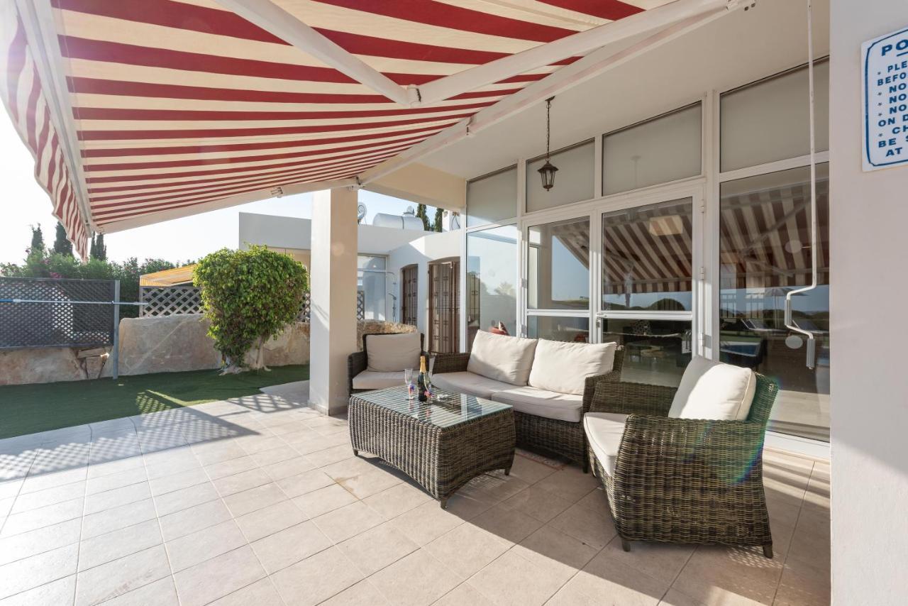 Villa Marina Sunrise By Ezoria Villas Coral Bay Exterior photo